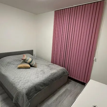 нов на центъра с тераса Apartmán *