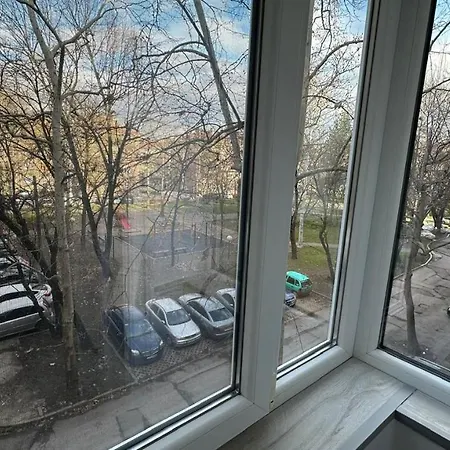 Apartmán нов на центъра с тераса *